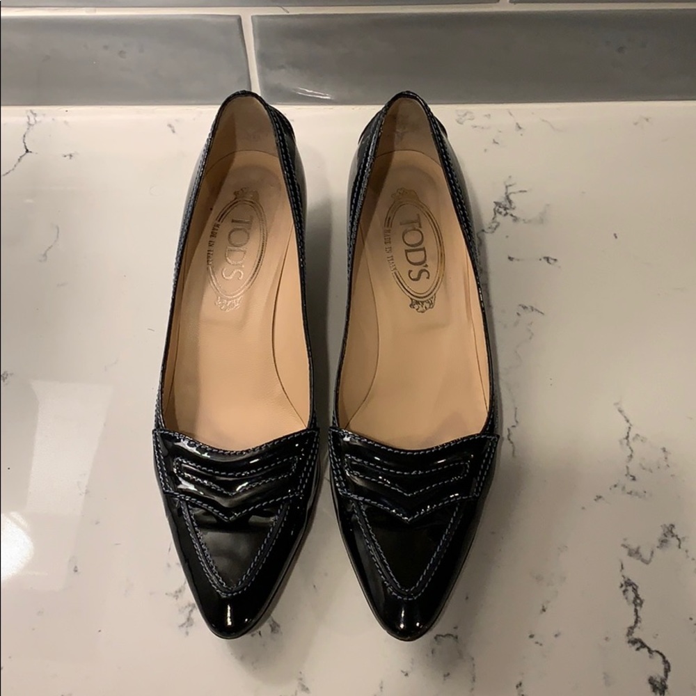 Tod’s Black Classic Chic Patent Leather Pointed Toe Kitten Heel Pumps - Size 8